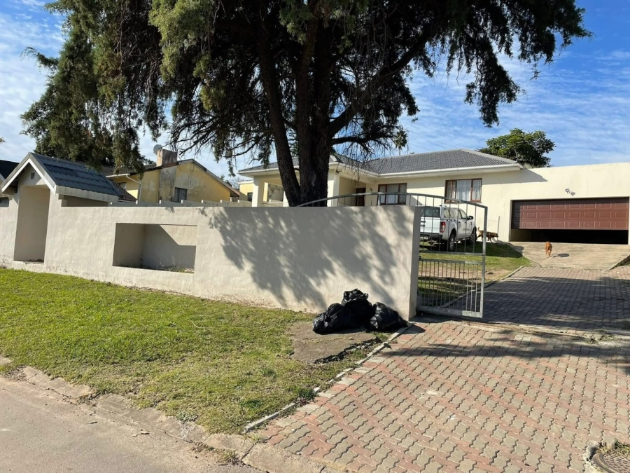 4 Bedroom Property for Sale in Haven Hills Eastern Cape